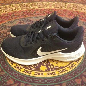 Nike Downshifter 11 navy white size 11